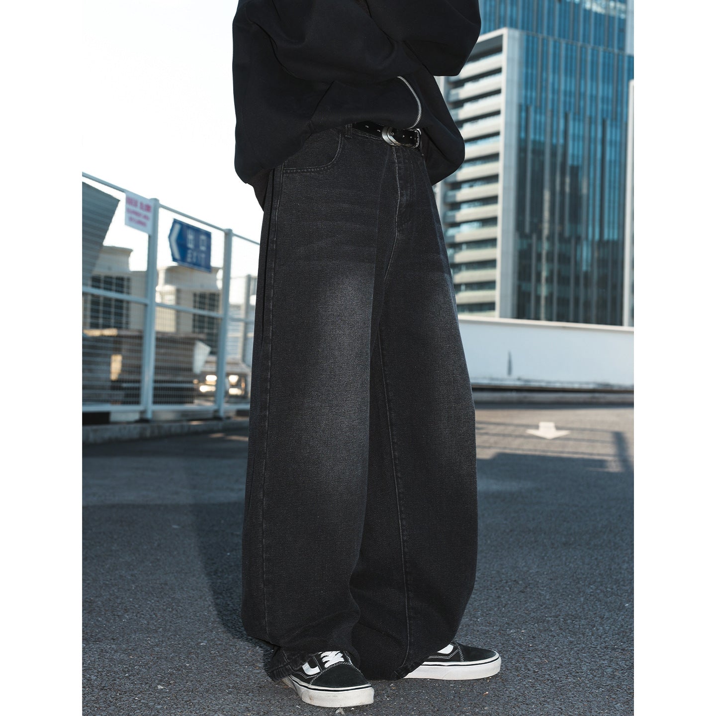 Vintage washed distressed straight loose jeans | PHYLIA