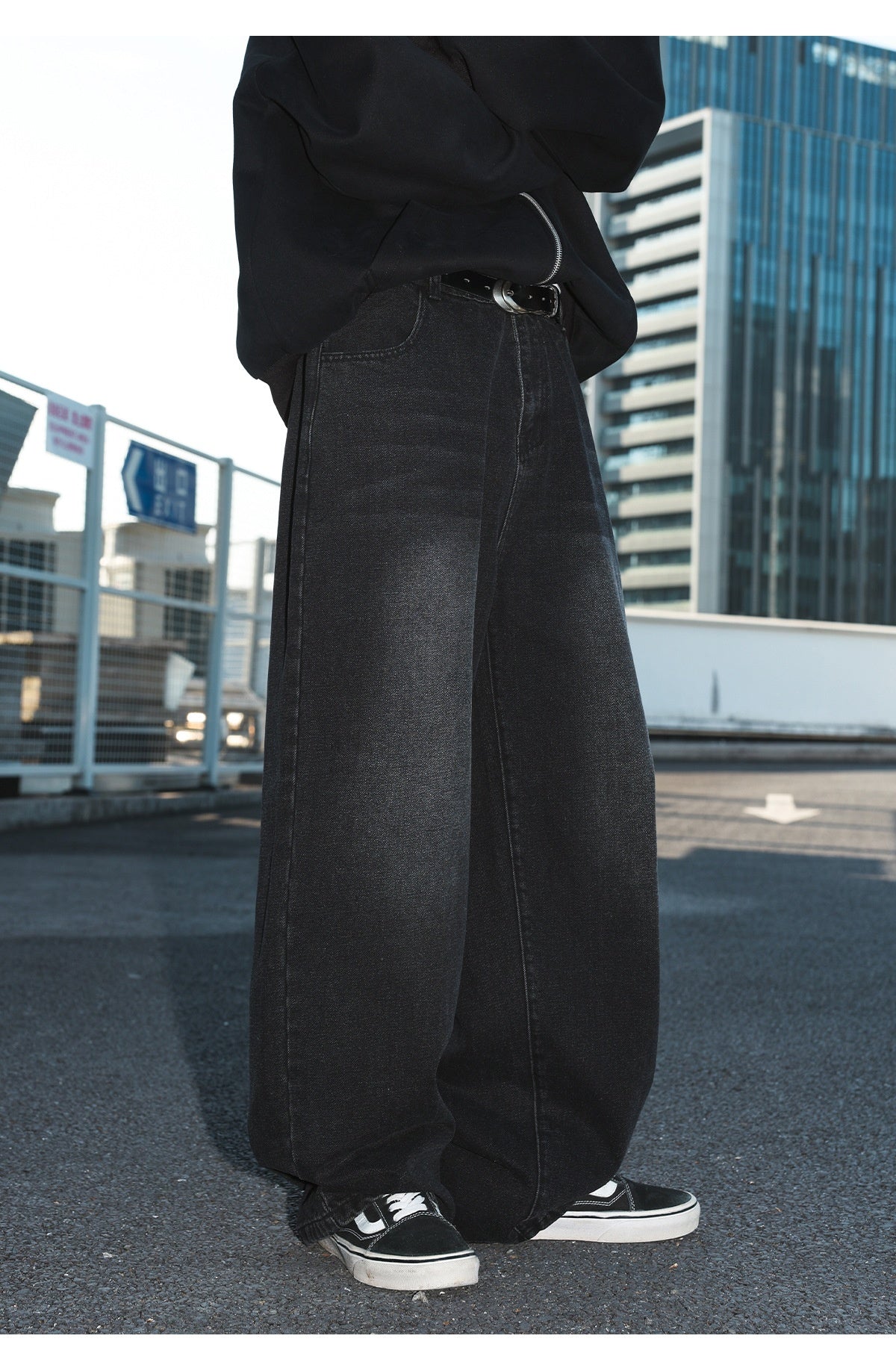 Vintage washed distressed straight loose jeans | PHYLIA