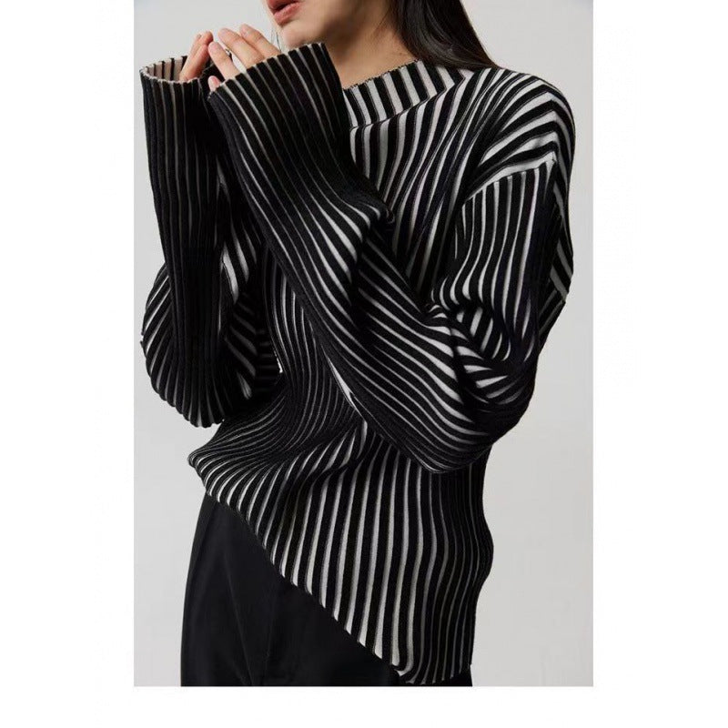 Long Sleeve Black & White Contrast Modern Knit Top | PHYLIA