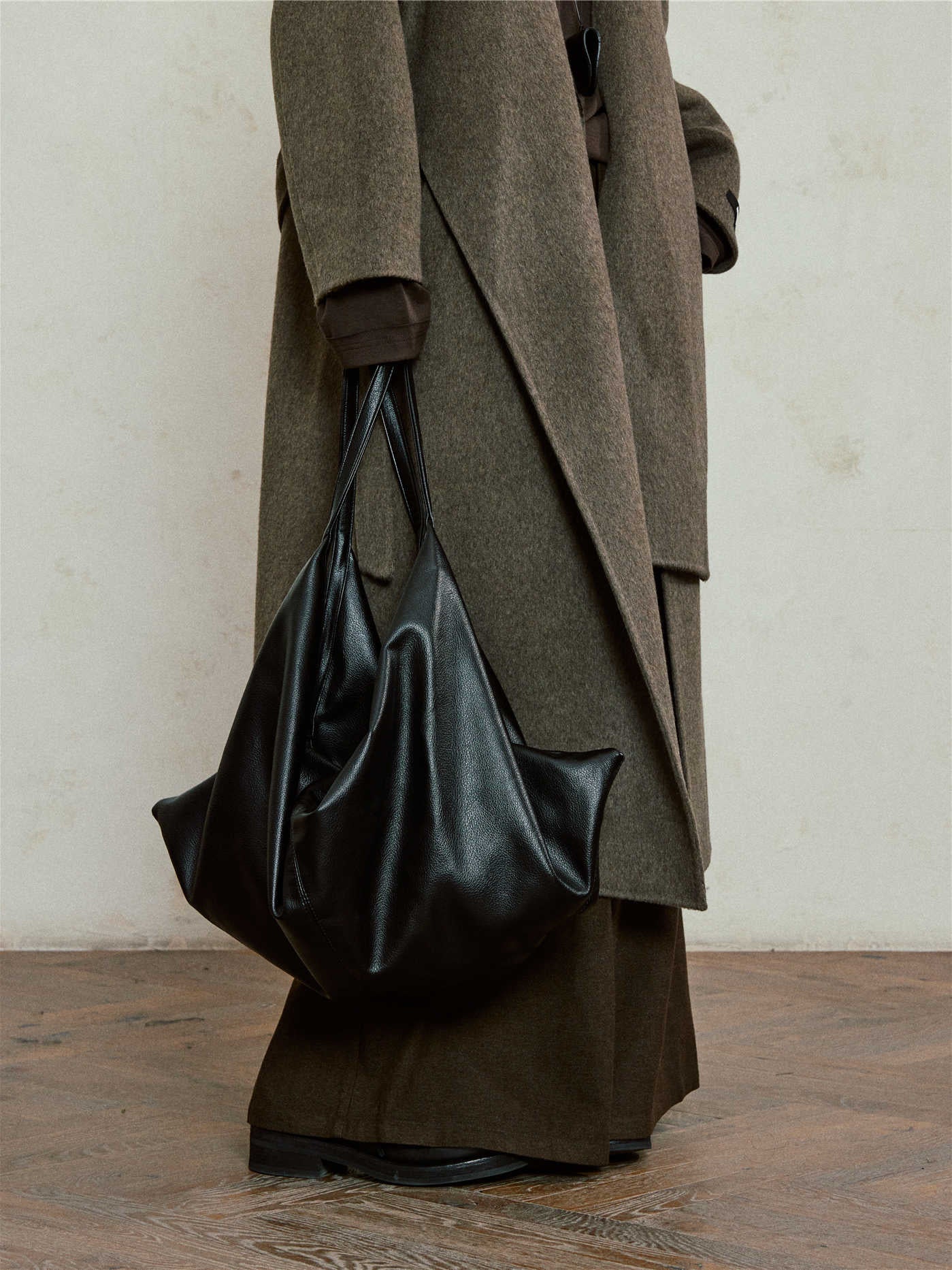 Large-capacity one-shoulder luggage tote bag | PHYLIA